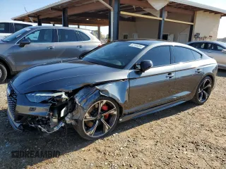 2021 Audi RS 5 Sportback z VIN WUAAWCF5XMA902715, wystawiony jako Copart lot #82166034 z przebiegiem 53 722 mil mil oraz Szkoda całkowita • Salvage title. Historia ofert i sprzedaży dostępna na DreamBid. Obrazek 1.