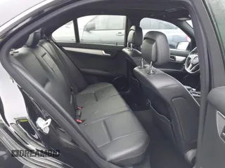2013 Mercedes-Benz C 250 Sport z VIN WDDGF4HBXDR261850, wystawiony jako IAAI lot #42164882 z przebiegiem 149 257 mil mil oraz . Historia ofert i sprzedaży dostępna na DreamBid. Obrazek 8.