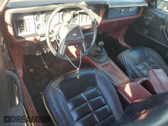 1984 Ford Mustang z VIN 1FABP27M8EF128103, wystawiony jako Copart lot #82441794 z przebiegiem 51 912 mil mil oraz Czysty tytuł • Clean title. Historia ofert i sprzedaży dostępna na DreamBid. Obrazek 8.