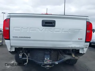 2022 Chevrolet Colorado 2WD LT с VIN 1GCGSCEN7N1211406, выставлен на аукционе IAAI как лот 42118311 с пробегом 53 176 миль миль и . История ставок и продаж доступна на DreamBid. Изображение 6.