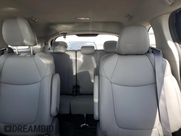 2021 Toyota Sienna XLE с VIN 5TDJRKEC9MS035373, выставлен на аукционе Copart как лот 56538525 с пробегом 64 669 миль миль и Списание • Salvage title. История ставок и продаж доступна на DreamBid. Изображение 10.