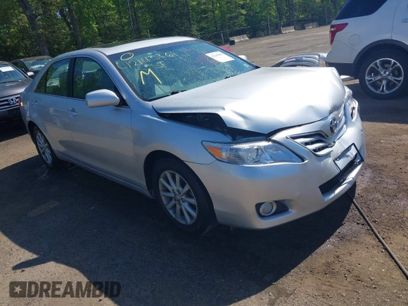 2011 Toyota Camry LE z VIN 4T4BF3EK0BR214583, wystawiony jako IAAI lot #42145861 z przebiegiem 70 789 mil mil oraz . Historia ofert i sprzedaży dostępna na DreamBid. Obrazek 1.