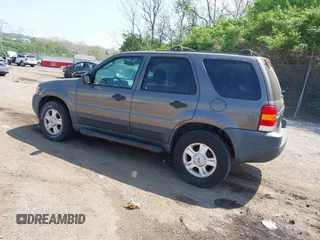 2004 Ford Escape XLT z VIN 1FMCU93134KB07995, wystawiony jako IAAI lot #42092979 z przebiegiem 166 074 mil mil oraz . Historia ofert i sprzedaży dostępna na DreamBid. Obrazek 3.