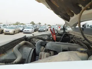 2007 Chevrolet Silverado 2500HD 1LT z VIN 1GCHK23K67F533211, wystawiony jako IAAI lot #41826225 z przebiegiem 314 904 mil mil oraz . Historia ofert i sprzedaży dostępna na DreamBid. Obrazek 18.