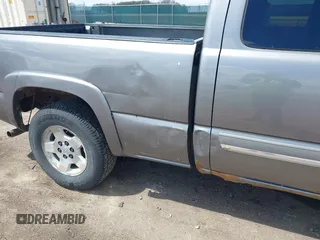 2006 Chevrolet Silverado 1500 LT3 with VIN 1GCEK19Z56Z143814, listed as a IAAI auction lot 42163869 with 195,192 mi miles and . Bid and sale history available at DreamBid. Image 6.