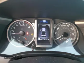 2020 Toyota Tacoma SR5 z VIN 3TMAZ5CN2LM115831, wystawiony jako Copart lot #59134155 z przebiegiem 116 532 mil mil oraz Szkoda całkowita • Salvage title. Historia ofert i sprzedaży dostępna na DreamBid. Obrazek 9.