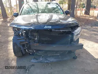 2017 Jeep Compass High Altitude with VIN 1C4NJDEB8HD191739, listed as a IAAI auction lot 41877174 with 142,327 mi miles. Bid and sale history available at carsss.com. Image 6.