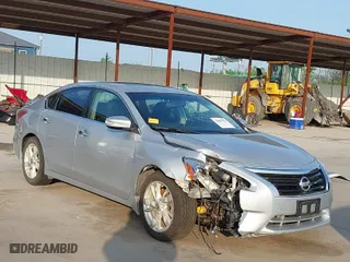 2013 Nissan Altima 2.5 SL with VIN 1N4AL3AP0DN417223, listed as a IAAI auction lot 41888931 with 230,608 mi miles. Bid and sale history available at carsss.com. Image 1.