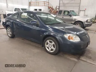 2009 Pontiac G5 z VIN 1G2AS18H697163128, wystawiony jako IAAI lot #42412456 z przebiegiem 204 762 mil mil oraz . Historia ofert i sprzedaży dostępna na DreamBid. Obrazek 1.