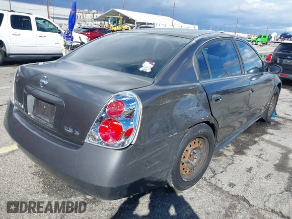 2005 Nissan Altima 2.5 S with VIN 1N4AL11E85N442486, listed as a IAAI auction lot 41758586 with 193,990 mi miles. Bid and sale history available at carsss.com. Image 6.