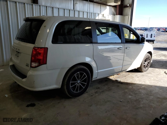 2019 Dodge Grand Caravan GT with VIN 2C4RDGEG5KR571339, listed as a Copart auction lot 45017315 with 189,974 mi miles and Clean Title. Bid and sale history available at carsss.com. Image 3.