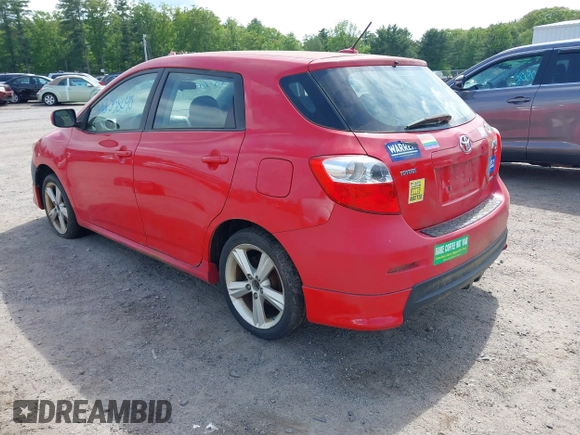 2009 Toyota Matrix S z VIN 2T1LE40EX9C009227, wystawiony jako IAAI lot #42358040 z przebiegiem 182 753 mil mil oraz . Historia ofert i sprzedaży dostępna na DreamBid. Obrazek 3.