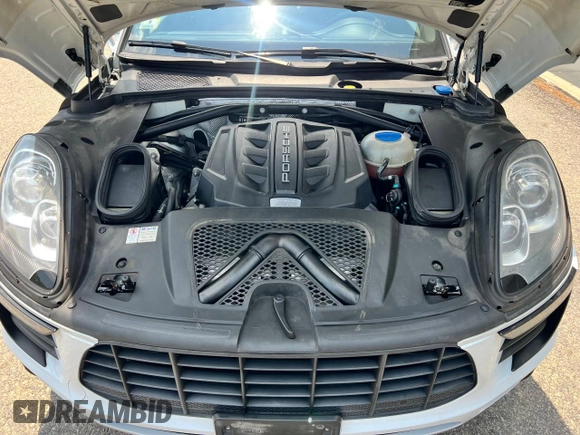 2016 Porsche Macan S with VIN WP1AB2A59GLB40365, listed as a Copart auction lot 60898695 with 192,752 mi miles and Clean title. Bid and sale history available at DreamBid. Image 7.