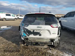2019 Jeep Cherokee Altitude with VIN 1C4PJLLX0KD383858, listed as a IAAI auction lot 41414144 with 78,013 mi miles. Bid and sale history available at carsss.com. Image 16.