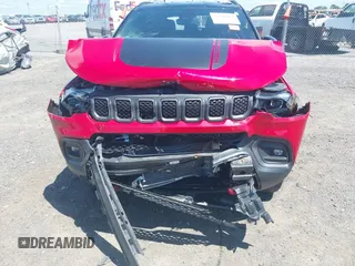 2023 Jeep Compass Trailhawk с VIN 3C4NJDDN4PT508324, выставлен на аукционе IAAI как лот 42266062 с пробегом 26 346 миль миль и . История ставок и продаж доступна на DreamBid. Изображение 6.