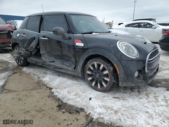 2015 MINI Cooper Hardtop 4 Door S with VIN WMWXU3C58F2B61849, listed as a Copart auction lot 46167315 with 82,721 mi miles and Clean Title. Bid and sale history available at carsss.com. Image 4.