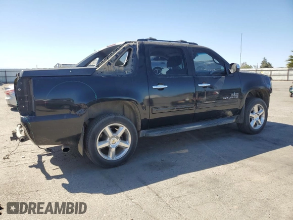 2011 Chevrolet Avalanche LS with VIN 3GNMCEE02BG308257, listed as a Copart auction lot 70853554 with 333,445 mi miles and Salvage Title. Bid and sale history available at carsss.com. Image 3.