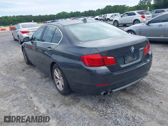 2012 BMW 5 Series 528i z VIN WBAXG5C55CDW92474, wystawiony jako IAAI lot #42468737 z przebiegiem 172 586 mil mil oraz . Historia ofert i sprzedaży dostępna na DreamBid. Obrazek 3.