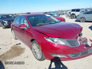 2015 Lincoln MKZ with VIN 3LN6L2G92FR619379, listed as a IAAI auction lot 41637555 with 147,343 mi miles. Bid and sale history available at carsss.com. Image 1.