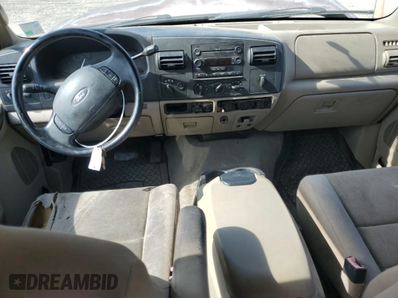 2005 Ford F-250 XL z VIN 1FTSW21P15EC81377, wystawiony jako Copart lot #59781105 z przebiegiem 216 858 mil mil oraz Szkoda całkowita • Salvage title. Historia ofert i sprzedaży dostępna na DreamBid. Obrazek 8.