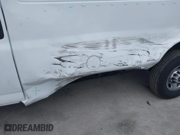 2022 GMC Savana Cargo Van with VIN 1GTW7AFP6N1220762, listed as a IAAI auction lot 41596612 with 23,305 mi miles. Bid and sale history available at carsss.com. Image 6.
