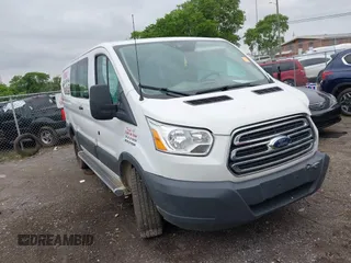 2018 Ford Transit z VIN 1FTYR1ZM2JKA98121, wystawiony jako IAAI lot #42189839 z przebiegiem 116 414 mil mil oraz . Historia ofert i sprzedaży dostępna na DreamBid. Obrazek 1.