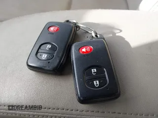 2010 Toyota Prius II z VIN JTDKN3DU4A0058526, wystawiony jako IAAI lot #41150690 z przebiegiem 138 971 mil mil oraz . Historia ofert i sprzedaży dostępna na DreamBid. Obrazek 11.