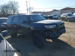2023 Toyota 4Runner SR5 с VIN JTEMU5JR0P6090379, выставлен на аукционе IAAI как лот 41426594 с пробегом 45 272 миль миль и . История ставок и продаж доступна на DreamBid. Изображение 1.