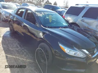 2018 Nissan Altima 2.5 S with VIN 1N4AL3AP2JC476412, listed as a IAAI auction lot 41655407 with 100,101 mi miles. Bid and sale history available at carsss.com. Image 1.