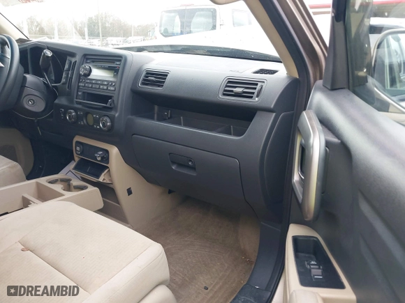 2011 Honda Ridgeline RTS with VIN 5FPYK1F40BB001822, listed as a IAAI auction lot 41448946 with 204,620 mi miles. Bid and sale history available at carsss.com. Image 5.