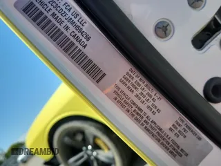 2021 Dodge Challenger R/T Scat Pack Widebody z VIN 2C3CDZFJ8MH594266, wystawiony jako Copart lot #56887575 z przebiegiem 28 748 mil mil oraz Szkoda całkowita • Salvage title. Historia ofert i sprzedaży dostępna na DreamBid. Obrazek 13.
