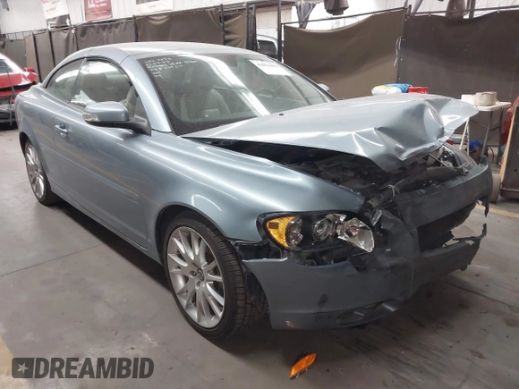 2008 Volvo C70 z VIN YV1MC67258J055210, wystawiony jako IAAI lot #42076472 z przebiegiem 110 427 mil mil oraz . Historia ofert i sprzedaży dostępna na DreamBid. Obrazek 1.