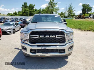 2024 Ram 2500 Big Horn with VIN 3C6UR5DJ0RG353863, listed as a Copart auction lot 61632075 with 25,014 mi miles and Clean title. Bid and sale history available at DreamBid. Image 5.
