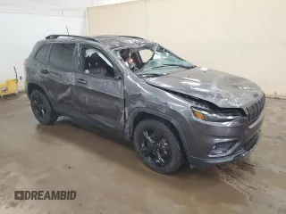 2020 Jeep Cherokee Latitude Plus z VIN 1C4PJMLB8LD605378, wystawiony jako Copart lot #49398185 z przebiegiem 78 125 mil mil oraz Nie do naprawy • Non repairable. Historia ofert i sprzedaży dostępna na DreamBid. Obrazek 4.