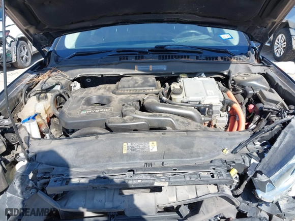 2014 Ford Fusion Titanium Hybrid with VIN 3FA6P0RU9ER111834, listed as a IAAI auction lot 41570337 with 121,099 mi miles. Bid and sale history available at carsss.com. Image 10.