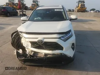 2022 Toyota RAV4 XLE Premium with VIN 2T3A1RFV7NW267132, listed as a Copart auction lot 57172245 with 21,350 mi miles and Salvage title. Bid and sale history available at DreamBid. Image 15.