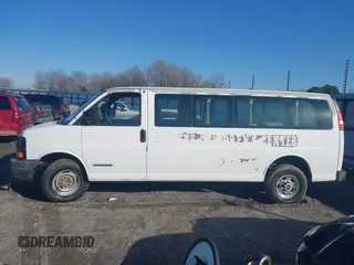 2005 GMC Savana z VIN 1GJHG39U351150281, wystawiony jako IAAI lot #41489566 z przebiegiem 141 099 mil mil oraz . Historia ofert i sprzedaży dostępna na DreamBid. Obrazek 14.