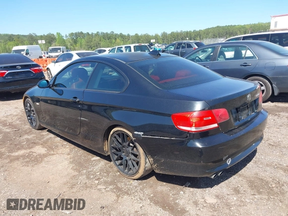 2009 BMW 3 Series 328i with VIN WBAWB33509P138474, listed as a IAAI auction lot 41992328 with 177,613 mi miles. Bid and sale history available at carsss.com. Image 3.