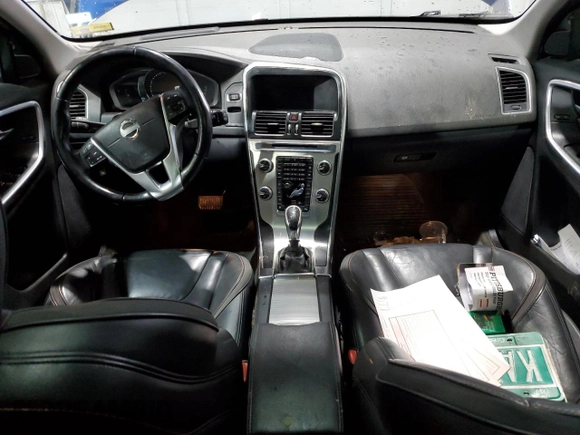 2015 Volvo XC60 T6 Platinum with VIN YV4902RV7F2716440, listed as a Copart auction lot 47587435 with 132,730 mi miles and Salvage Title. Bid and sale history available at carsss.com. Image 8.