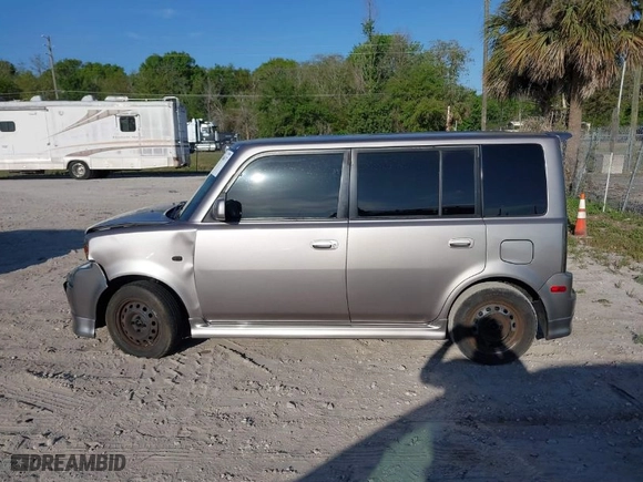 2004 Scion xB with VIN JTLKT324740148433, listed as a IAAI auction lot 41786677 with NaN miles. Bid and sale history available at carsss.com. Image 14.