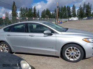 2019 Ford Fusion Hybrid SE with VIN 3FA6P0LU8KR235274, listed as a IAAI auction lot 41815405 with 49,850 mi miles. Bid and sale history available at carsss.com. Image 13.