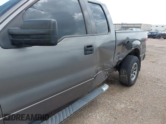 2009 Ford F-150 STX with VIN 1FTRX12W99FB20531, listed as a IAAI auction lot 42615965 with 206,508 mi miles and . Bid and sale history available at DreamBid. Image 6.