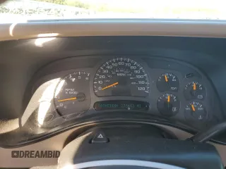 2003 Chevrolet Silverado 1500HD LS z VIN 1GCGK13U43F122682, wystawiony jako Copart lot #76813794 z przebiegiem 275 467 mil mil oraz Szkoda całkowita • Salvage title. Historia ofert i sprzedaży dostępna na DreamBid. Obrazek 9.