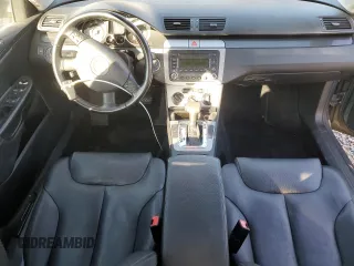 2006 Volkswagen Passat Value Edition z VIN WVWAK73C06P027101, wystawiony jako Copart lot #46810855 z przebiegiem 116 246 mil mil oraz Szkoda całkowita • Salvage title. Historia ofert i sprzedaży dostępna na DreamBid. Obrazek 8.