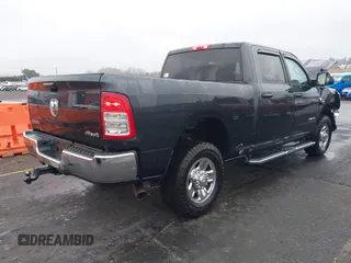 2022 Ram 2500 Big Horn with VIN 3C6UR5DL9NG104389, listed as a IAAI auction lot 41298402 with 62,525 mi miles. Bid and sale history available at carsss.com. Image 4.