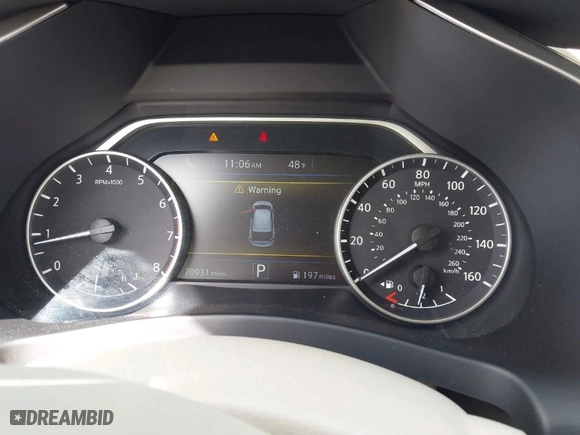2017 Nissan Murano Platinum with VIN 5N1AZ2MG2HN204483, listed as a IAAI auction lot 41820637 with 70,931 mi miles. Bid and sale history available at carsss.com. Image 7.