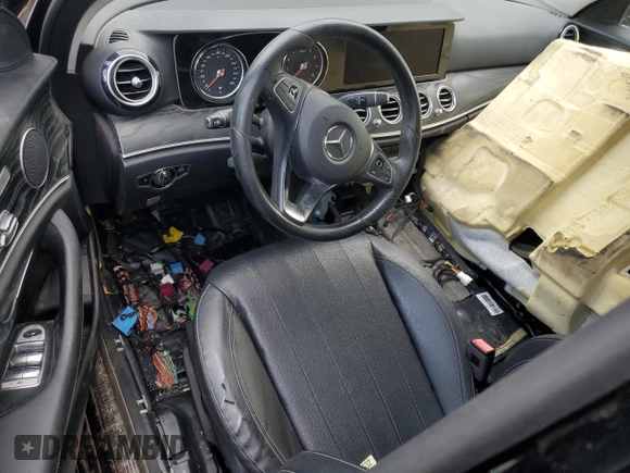 2018 Mercedes-Benz E-Class E 300 with VIN WDDZF4JBXJA317301, listed as a Copart auction lot 49132995 with 0 mi miles and Salvage Title. Bid and sale history available at carsss.com. Image 8.