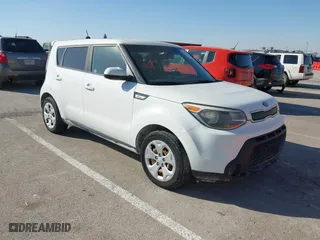 2015 Kia Soul with VIN KNDJN2A22F7152413, listed as a IAAI auction lot 41772573 with 222,935 mi miles. Bid and sale history available at carsss.com. Image 1.