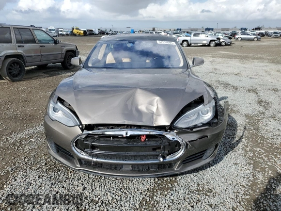 2015 Tesla Model S 85D with VIN 5YJSA1H26FF096714, listed as a Copart auction lot 51710505 with 83,119 mi miles and Salvage Title. Bid and sale history available at carsss.com. Image 5.