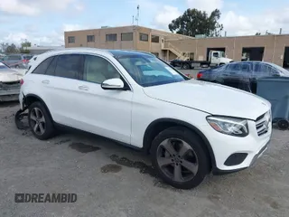 2019 Mercedes-Benz GLC with VIN WDC0G4JBXKV139670, listed as a IAAI auction lot 41911096 with 62,429 mi miles. Bid and sale history available at carsss.com. Image 1.